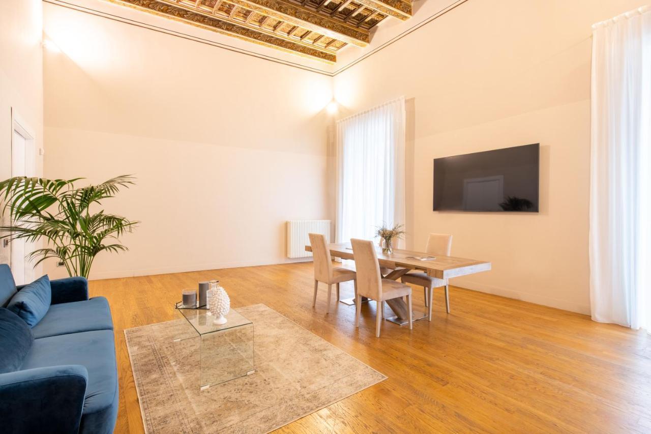 Moncada Suites & Apartments Palermo Esterno foto