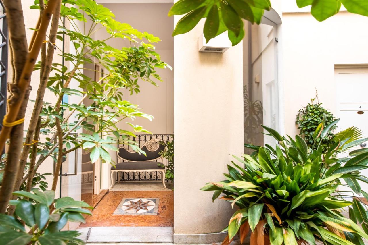Moncada Suites & Apartments Palermo Esterno foto