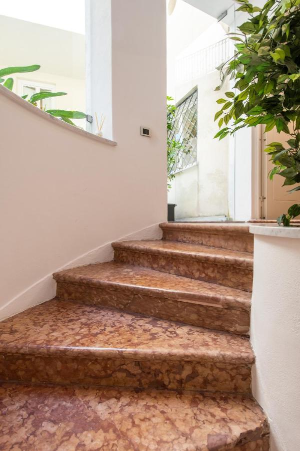 Moncada Suites & Apartments Palermo Esterno foto